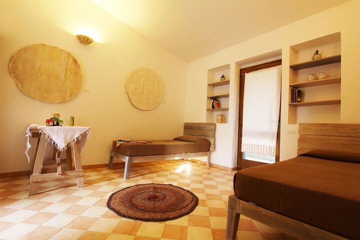 Room 2 of 47
