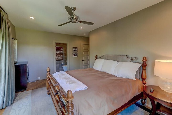 Room 7 of 38