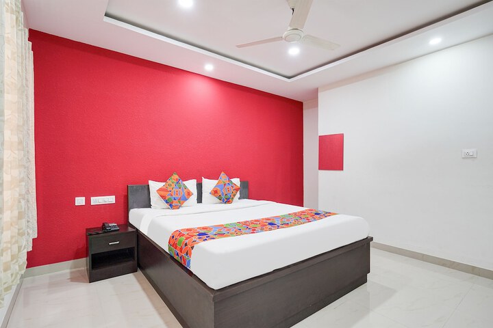 Room 14 of 33