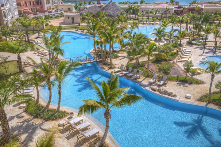 Hotel Pool