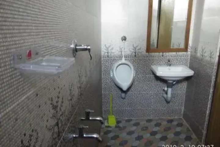 Room 6 of 6