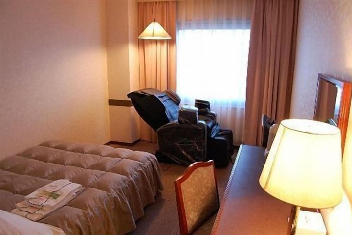 Room 9 of 51