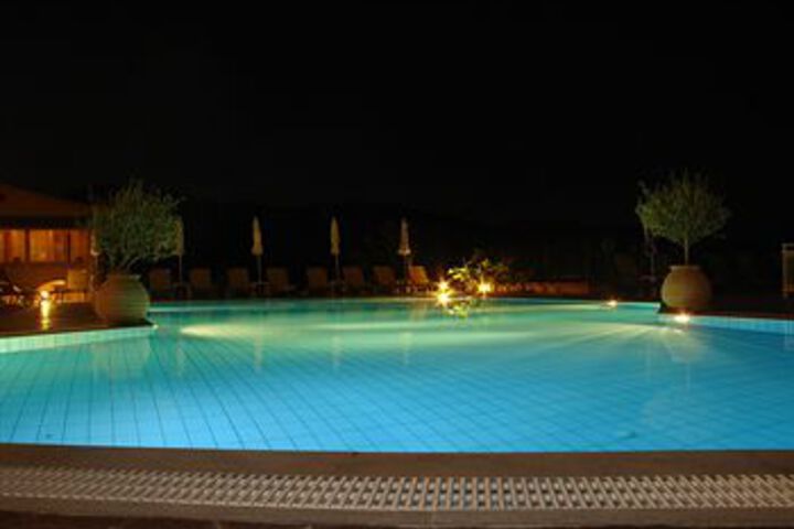 Pool 41 of 56
