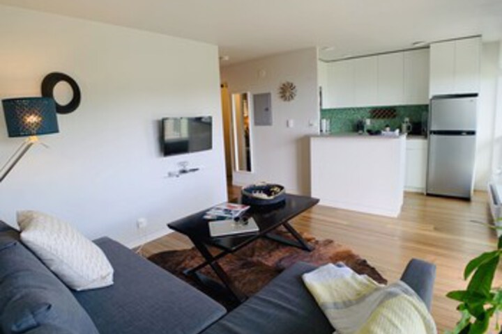 Room 3 of 16