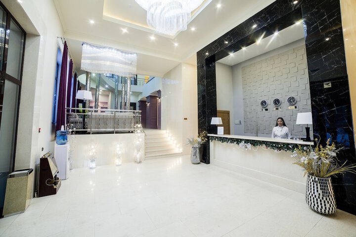 Hotel 2 of 33