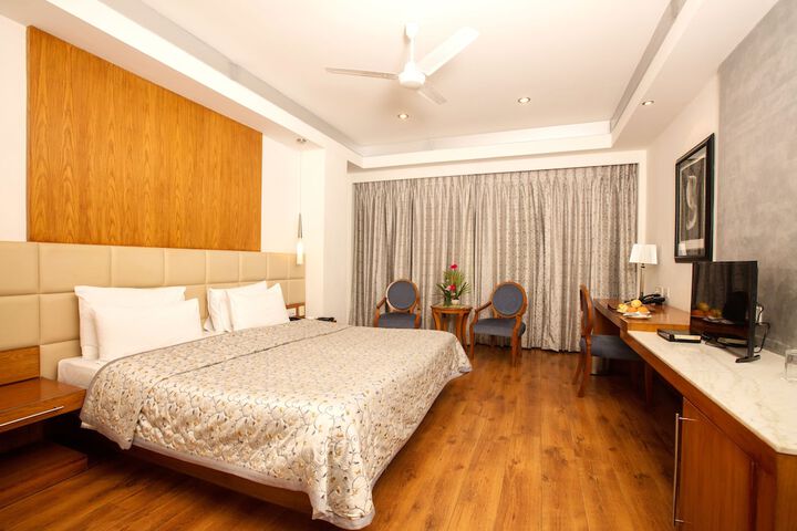 Room 4 of 69