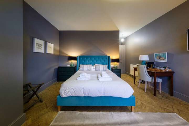 Room 3 of 88