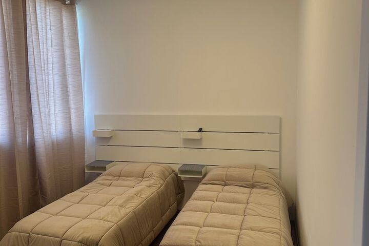 Room 2 of 5