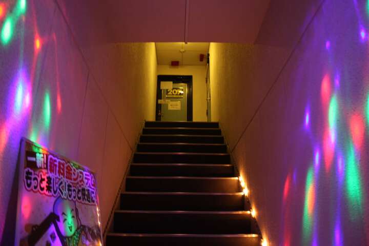 Ballroom/Hall 17 of 19