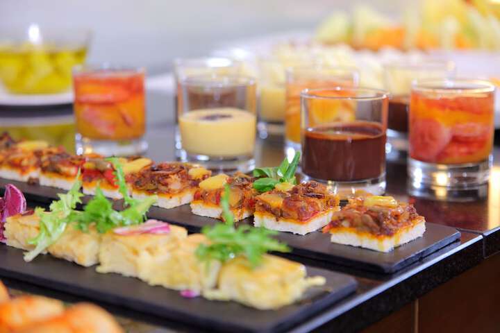 Breakfast/Coffee Service 60 of 111