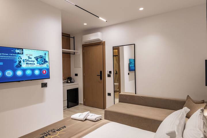 Room 21 of 244