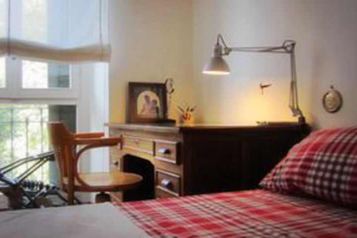 Room 12 of 50