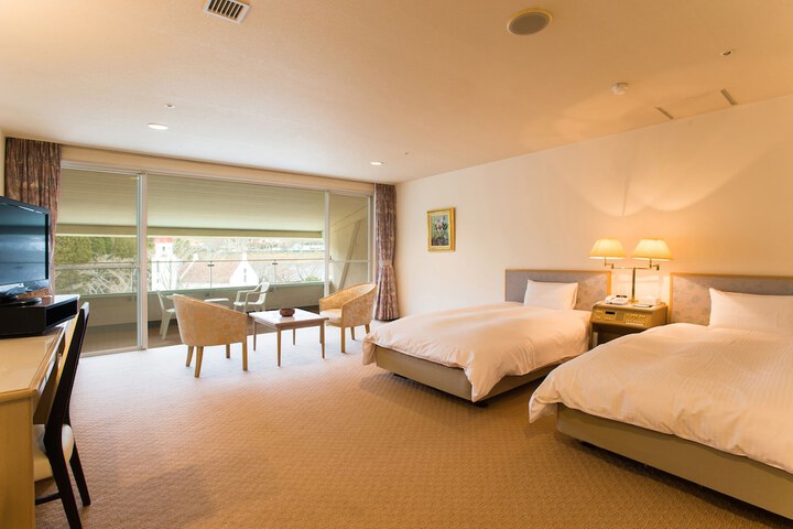 Room 8 of 53