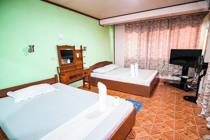 Room 5 of 65