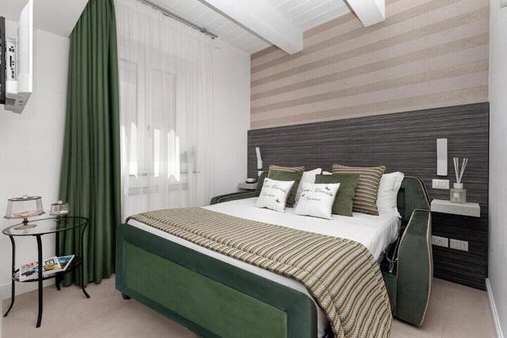 Room 17 of 58