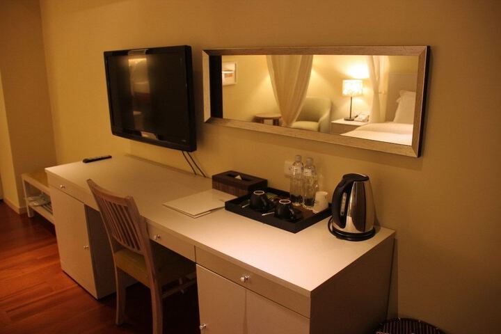 Room 15 of 40