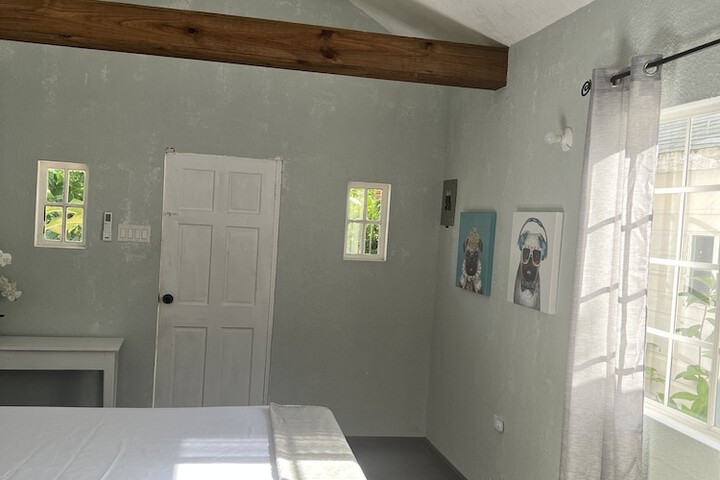 Room 16 of 105
