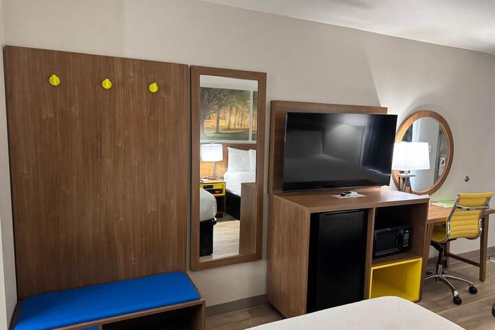 Room 3 of 11