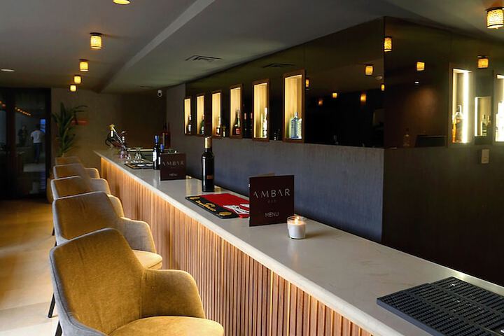 Lounge 60 of 80