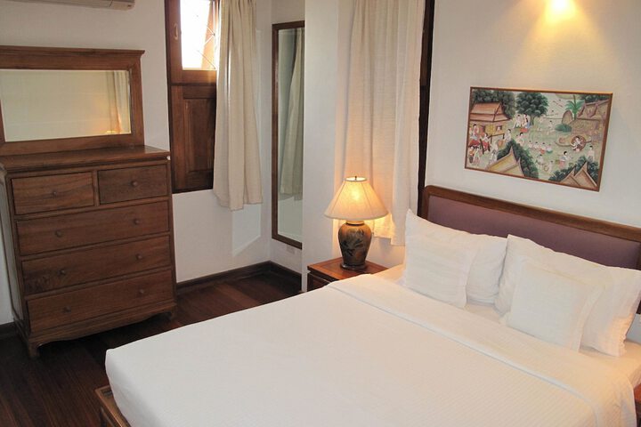 Room 2 of 62