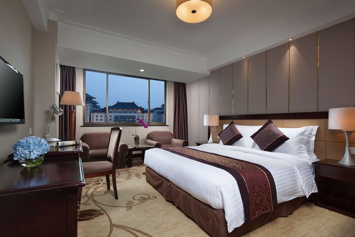 Room 4 of 46
