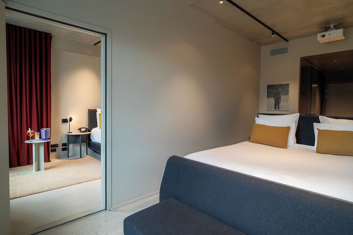 Room 14 of 46