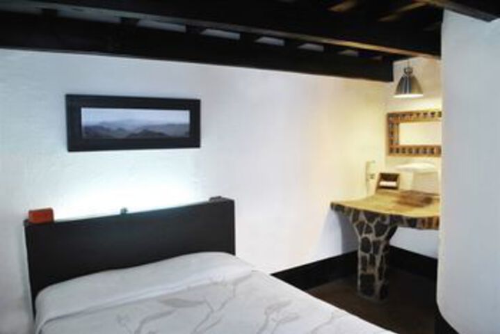 Room 12 of 20