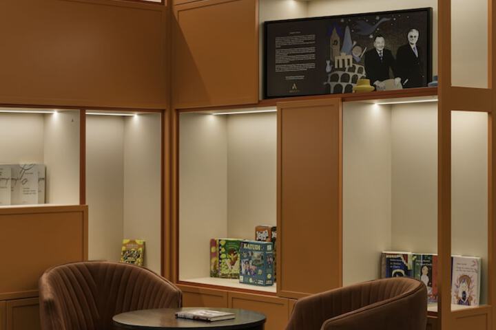 Lobby sitting area