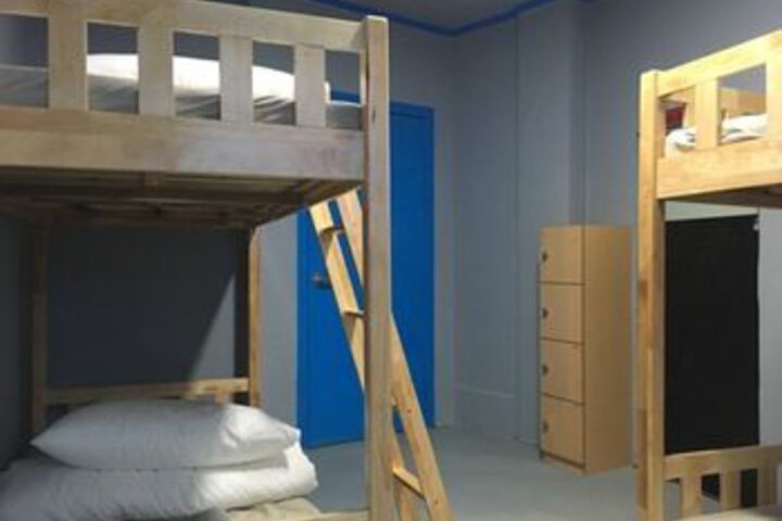 Room 27 of 96