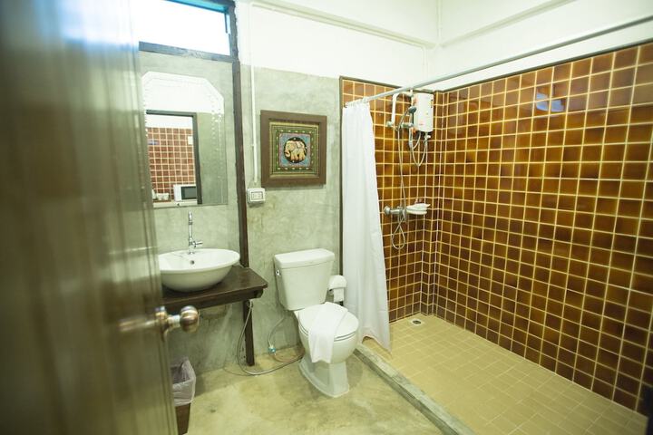 Room 35 of 49