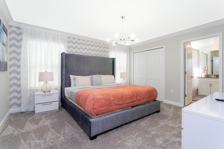 Room 19 of 65