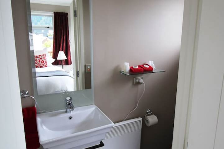Room 26 of 52