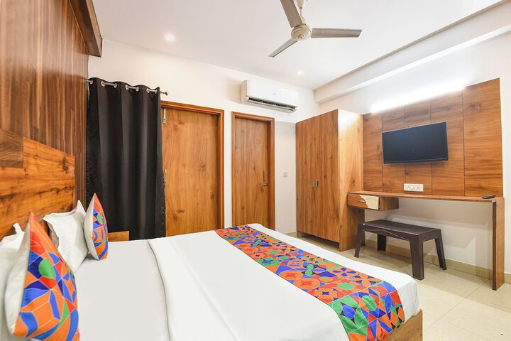 Room 14 of 31