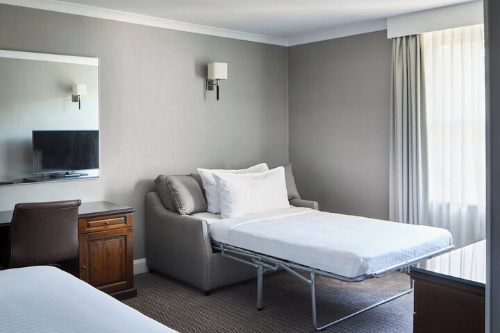 Room 3 of 39