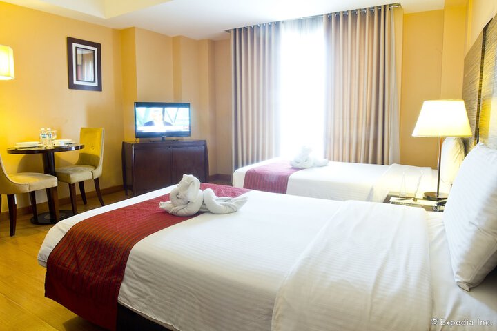 Room 9 of 35