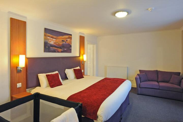 Room 13 of 74