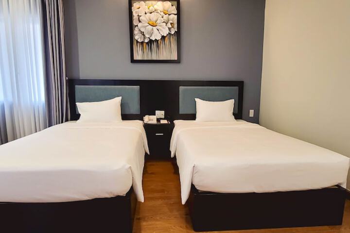 Room 10 of 49
