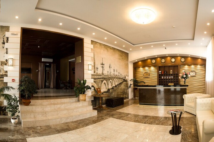 Hotel 2 of 42