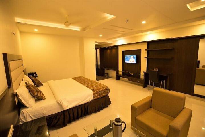 Room 8 of 22
