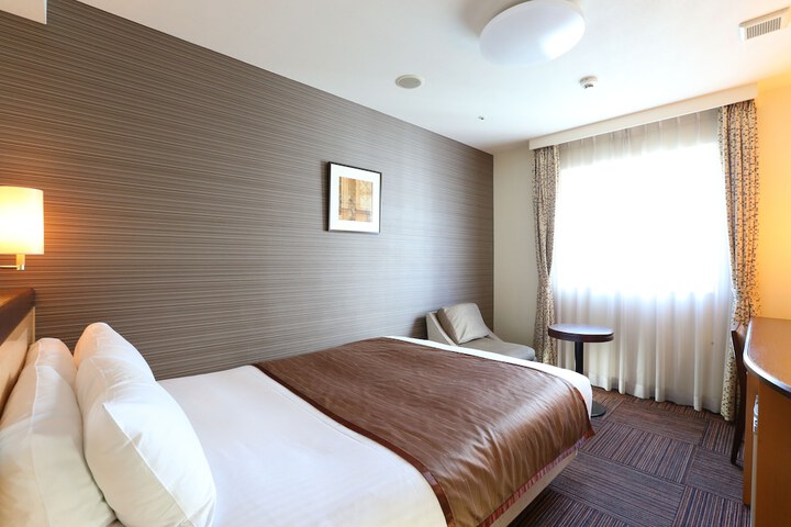 Room 13 of 73