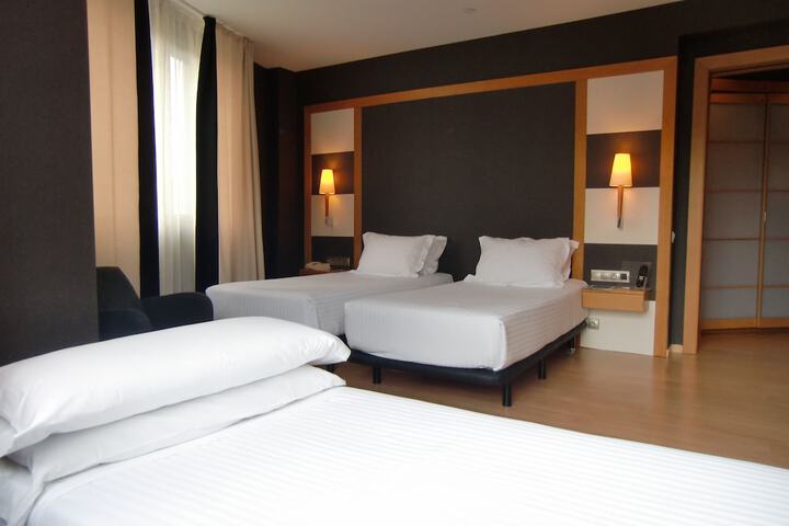 Room 20 of 111