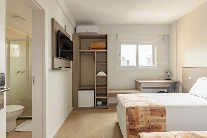 Room 14 of 34