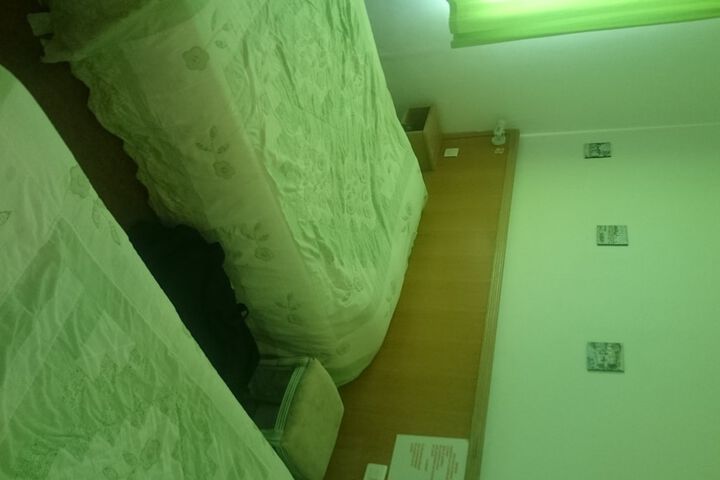 Room 9 of 45