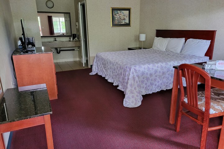 Room 15 of 34