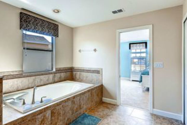 Room 4 of 22