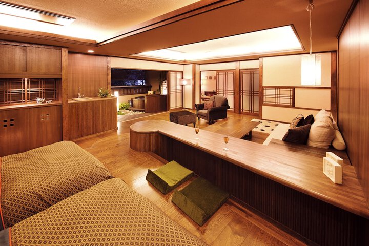 Room 10 of 74