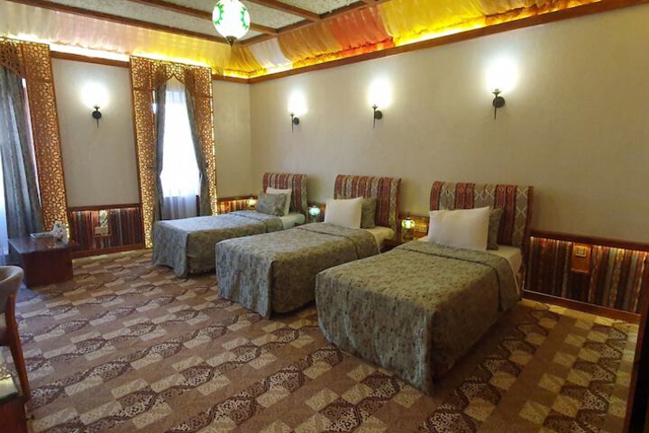 Room 27 of 140