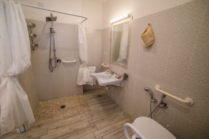 Room 5 of 23