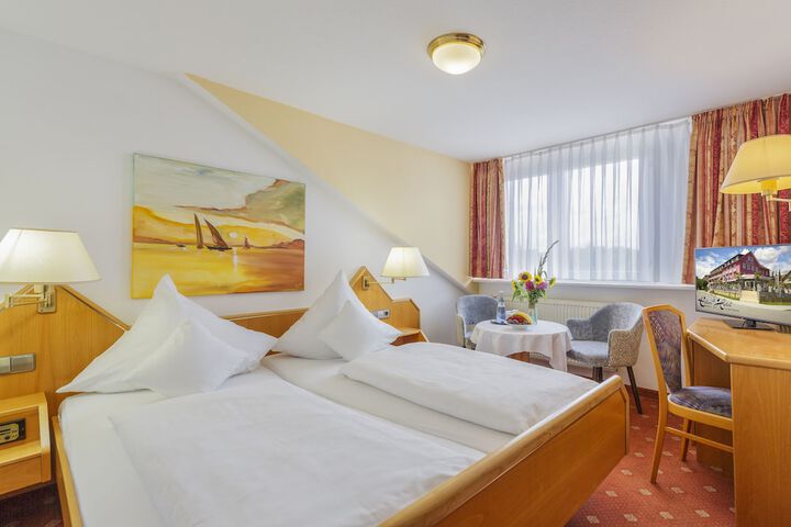 Room 30 of 96