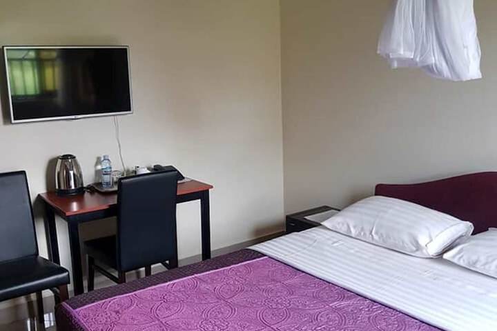 Room 9 of 44